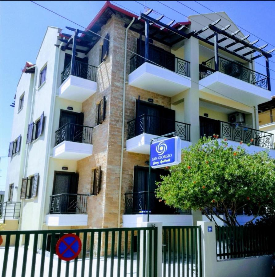 San Giorgio Luxury Apartments Ієрісос Екстер'єр фото